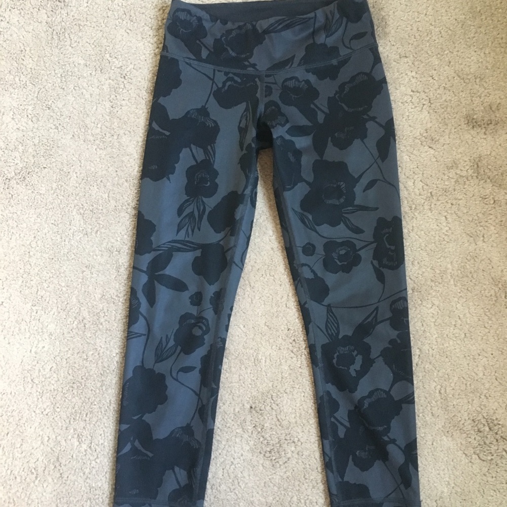 Lululemon floral cropped leggings